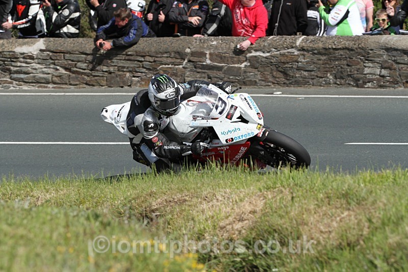 Michael Dunlop - RST Superbike Race