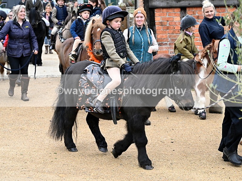 WJ7_5990 - Berks & Bucks - Children's Meet - The Old Farmhouse – Steventon.