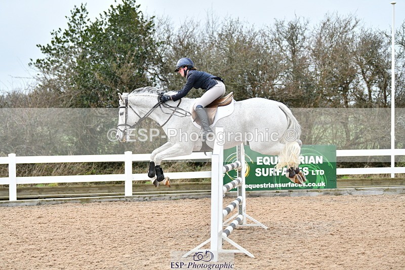 240124A-124956-00556 - Cls 3 Newcomers & 1.10m Open