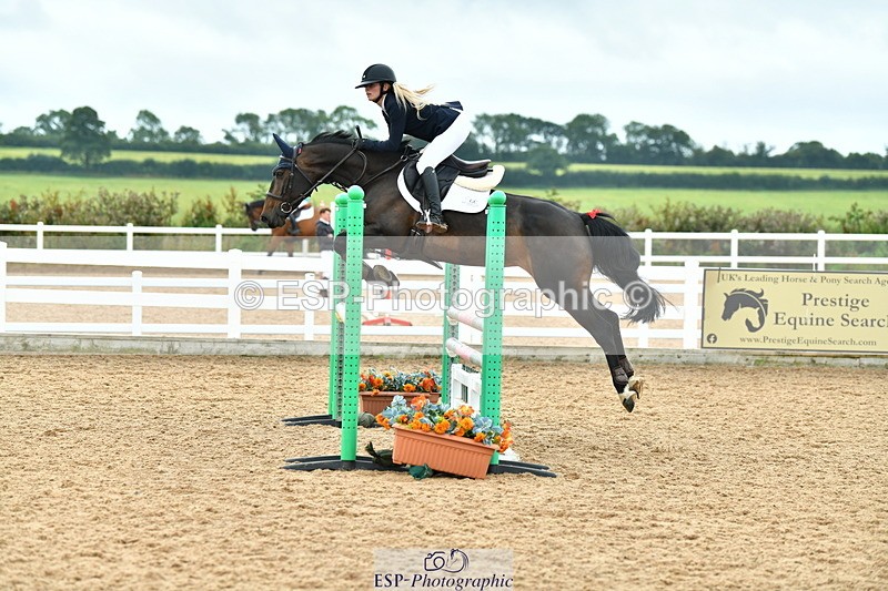 230730A-143306-10357 - Cls 35 1.05m Amateur Quali