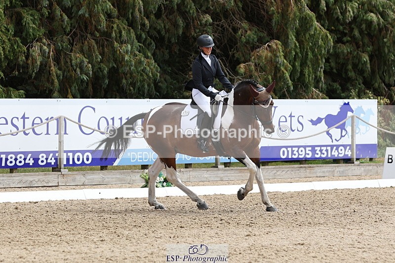 250809A-142015-03968 - 122-Lorraine.MorrisLissyegan.coloured.lady