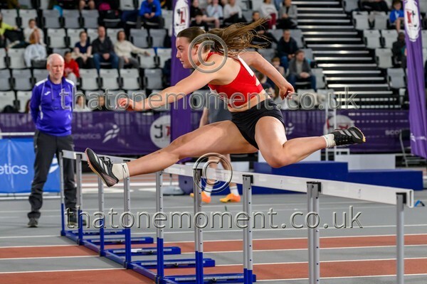 Age26SUN-917929 - Track Female