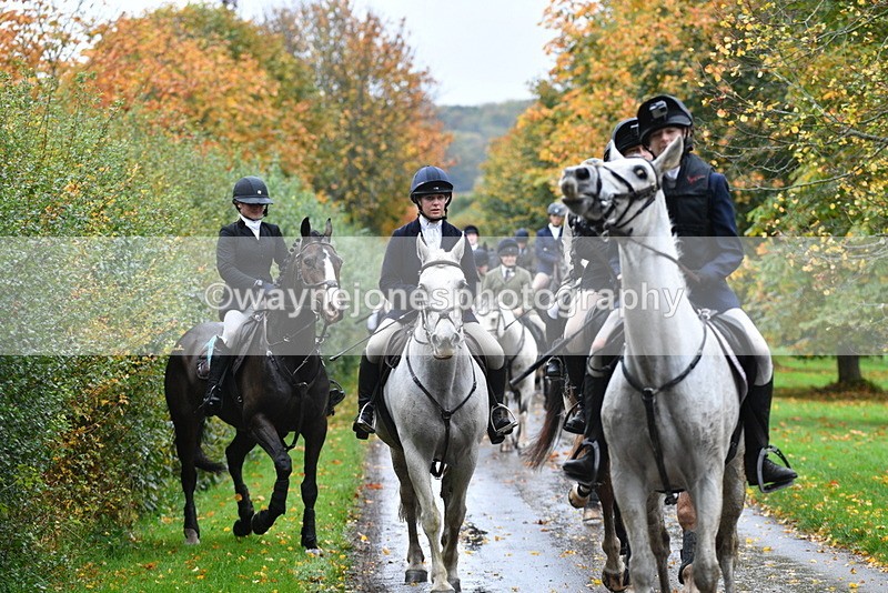 WJ5_6263 - B&B walk back for Hunt Tea !