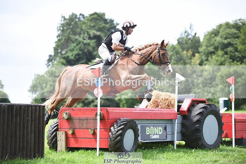 240804-114730-12370 - 351-Rupert_Batting-COOMBELAND_CEVIN