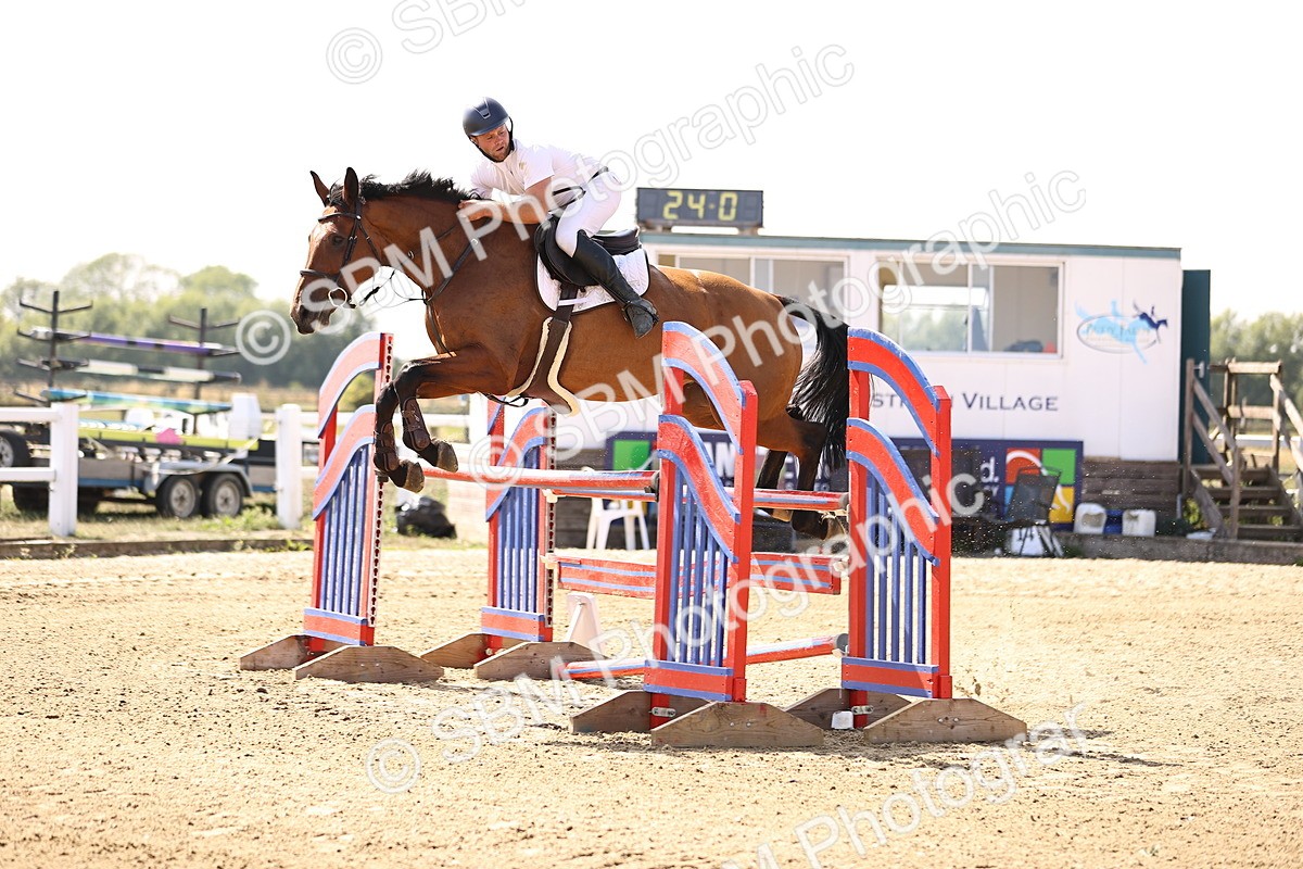 SBM_006832 - Class 13 - Senior Newcomers - 1.10m