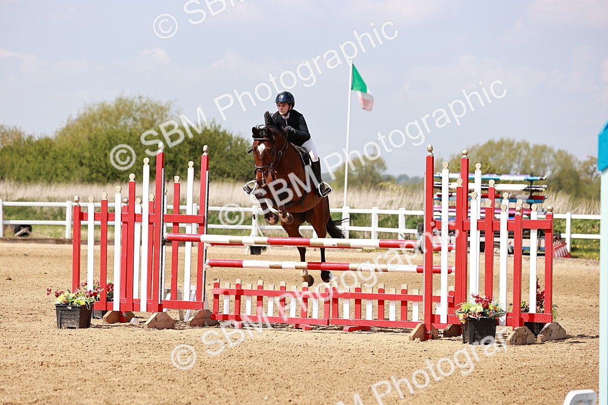  - Class 24 - Senior Newcomers - 1.10m