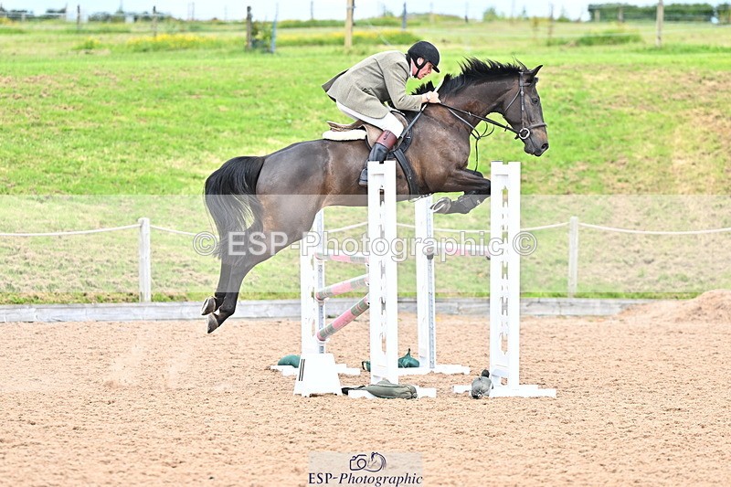 240608A-132418-02539 - Cls 4 Snr Newcomers and 1.10m Open