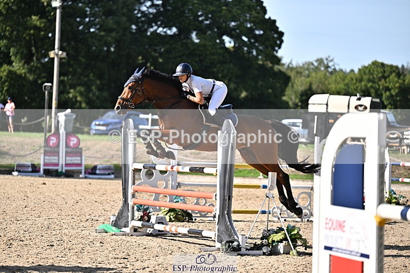 260906A-162508-04678 - Cls 24 Snr Foxhunter
