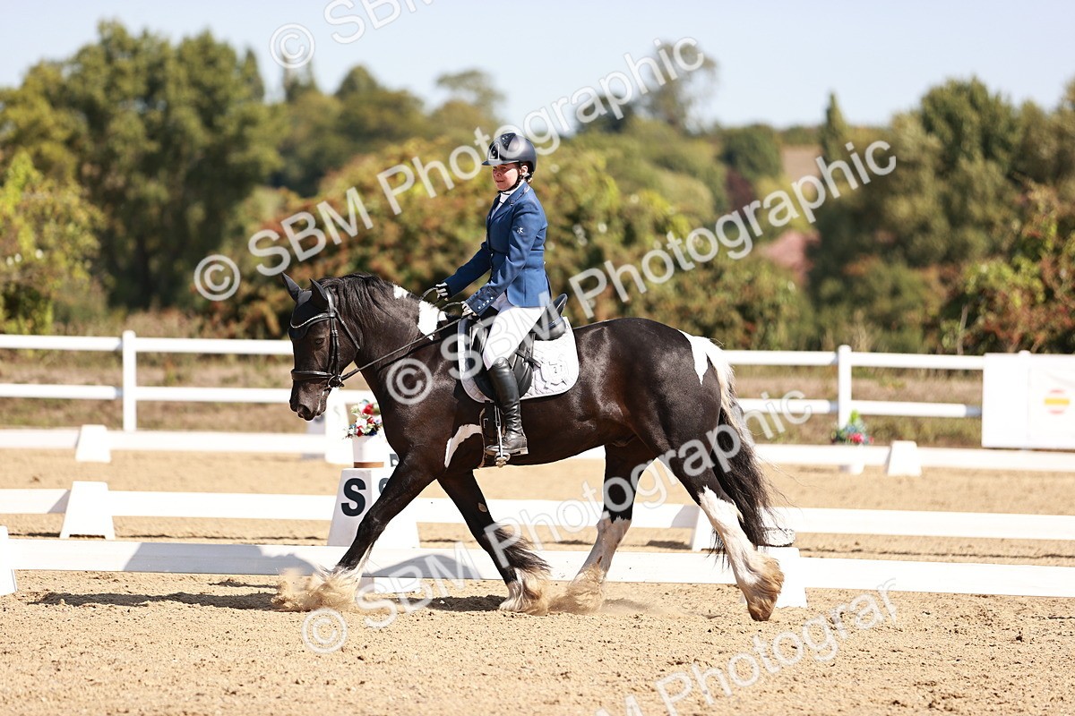 SBM_004583 - Class 12 - Novice 5 - 10.31-11.41