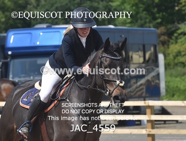 JAC_4559 - CLASS 6 Senior Newcomers/ 1.10m Open