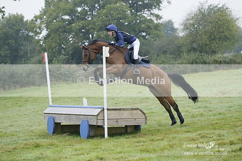 WWHT 171021 0016 - Novice Restricted (0.80m)  17/10/21