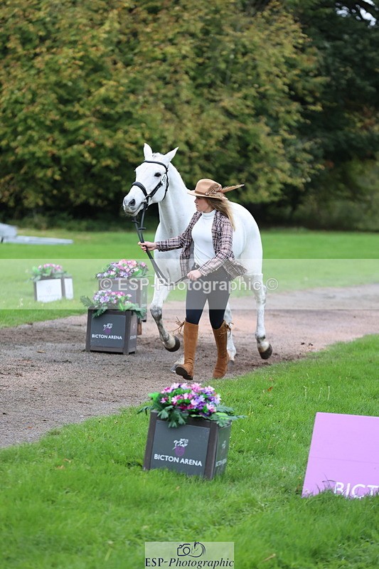 251026A-111824-25359 - G-565-Katie.Maddox