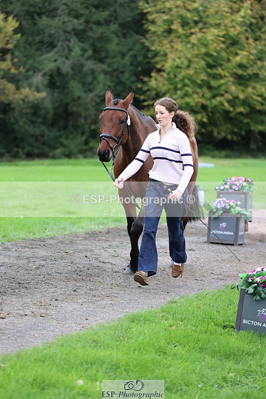 251026A-112318-25405 - G-516-Zara.Bucknell