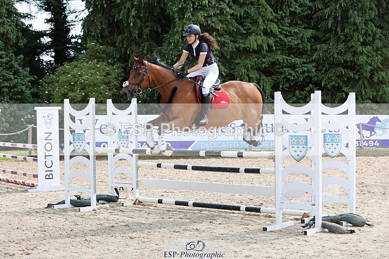 250614A-154500-08107 - Cls 30 1.05m Amateur Q and Open