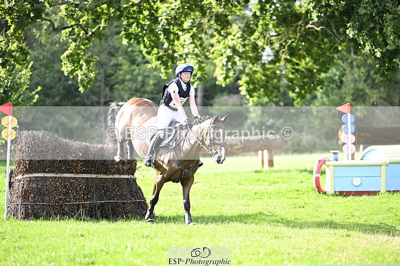 240804-180230-19175 - 755-Amber_Williams-THE_EMERALD_LILY