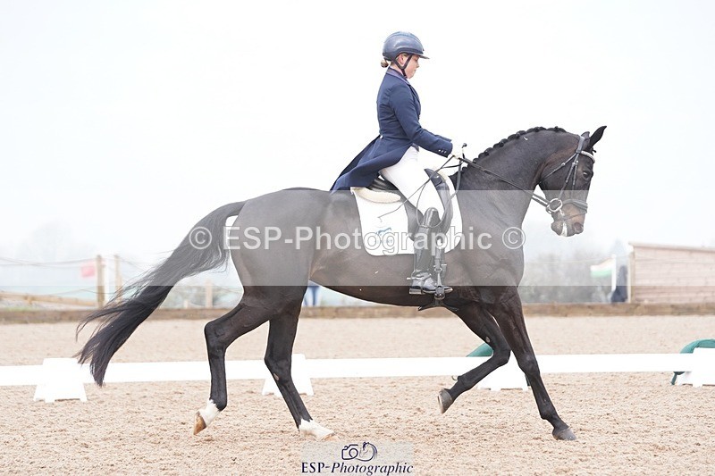 250404-102022-04275 - 003-Abbie.Newbury-Seagry.Firstamour