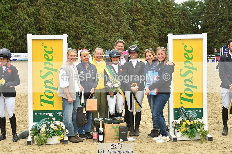 250525A-162520-18976 - Presentations Section D CCI 4 Star