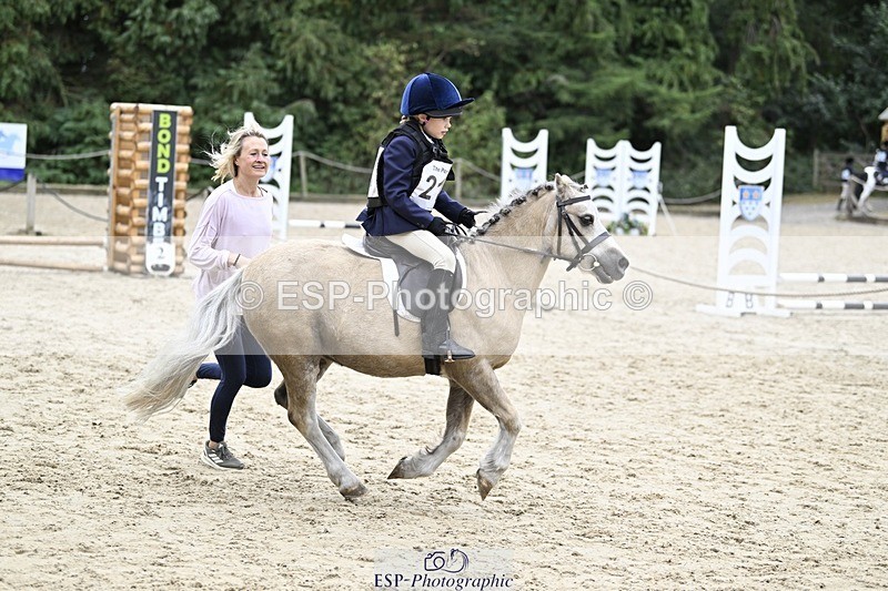 250820A-130303-06858 - Round 1, Start to 1.30pm Break