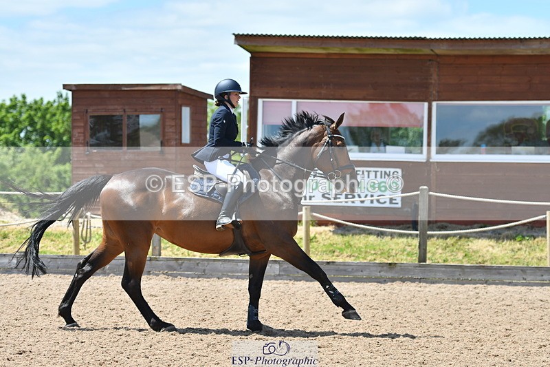 240609A-131648-05570 - Cls 18 Snr Newcomers and 1.10m Open