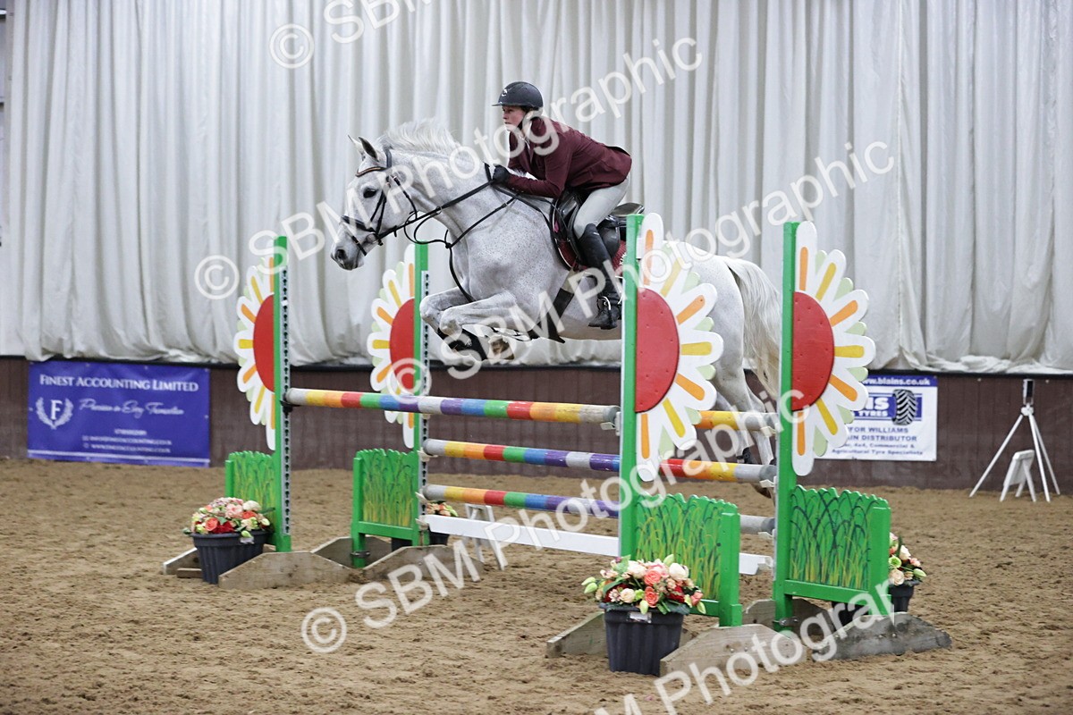 SBM_001388 - Class 4 - Senior Newcomers/ 1.10m Open