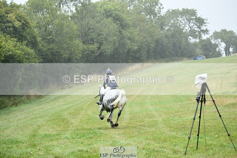 250830-115959-02408 - B-060-Helen.Hickson