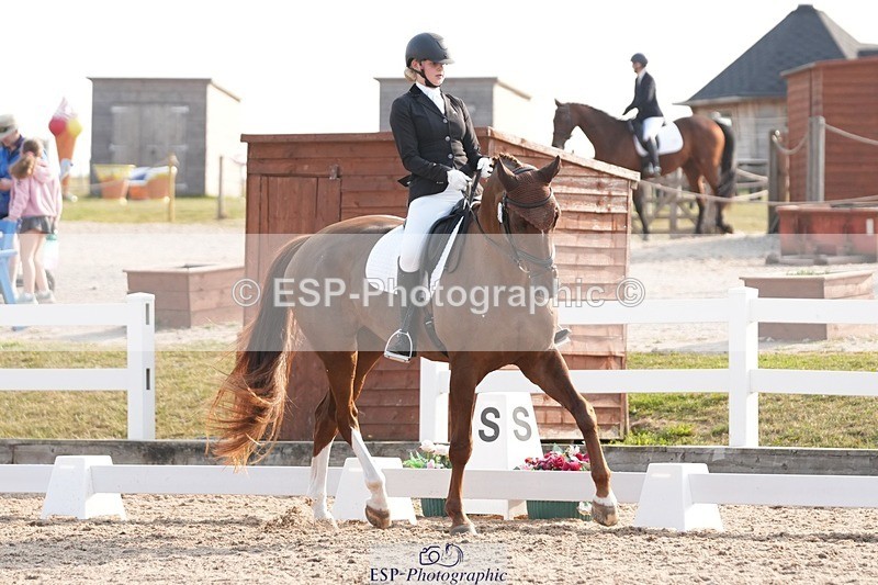 250817-090601-07094 - 121-Daisy.HedgesFelicia.v