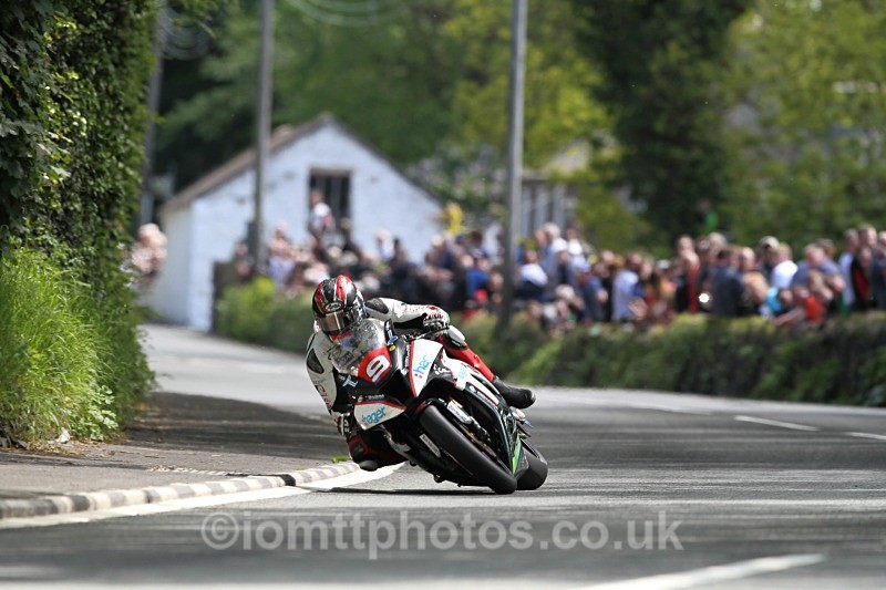 Ian Hutchinson - RL360 Superstock Race