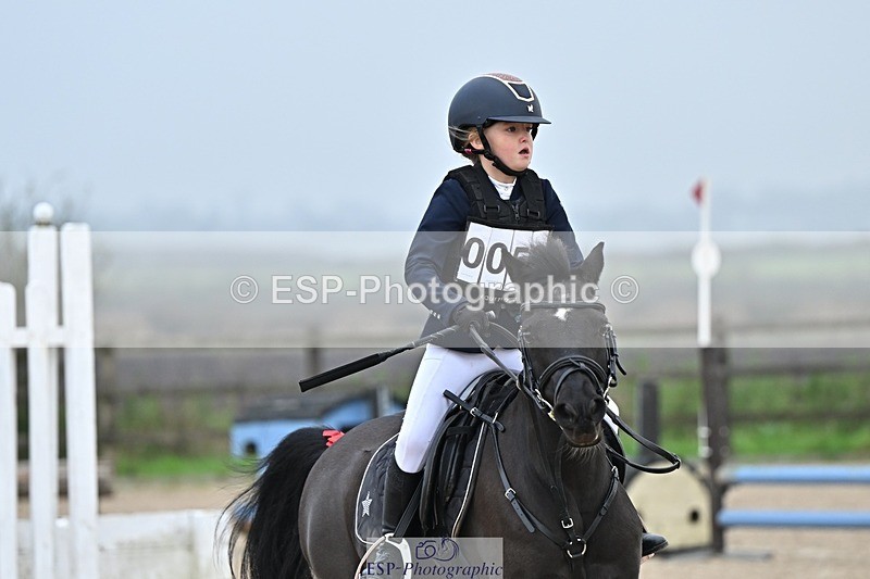 241110-101126-00210 - 40cm Showjumping