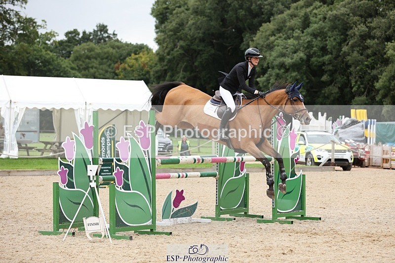 240817-161017-02509 - 06A Snr Fox 1.20m open