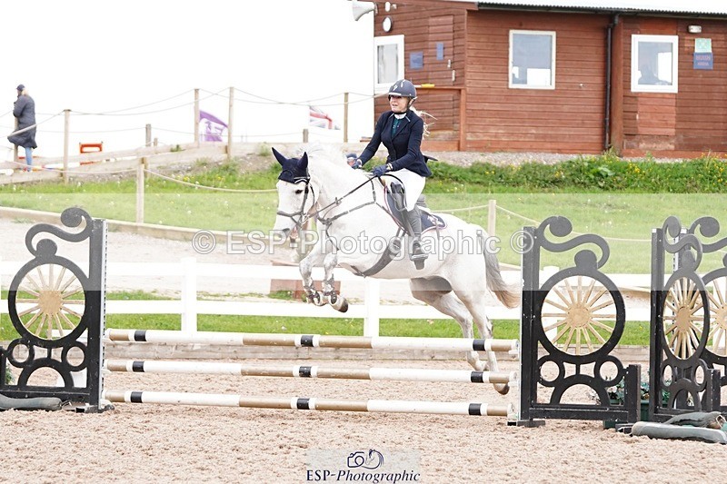 250505-123424-04328 - Cls 20+21 Club and Schools 70cm