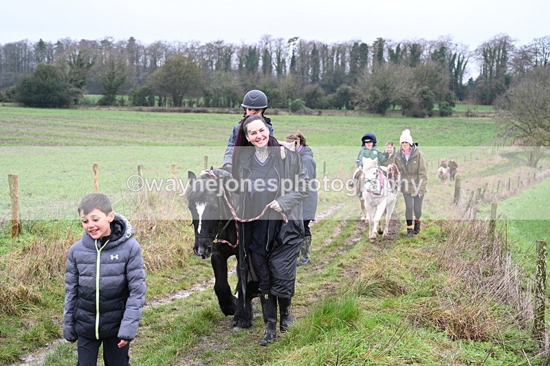 WJ7_9513 - Walk out..