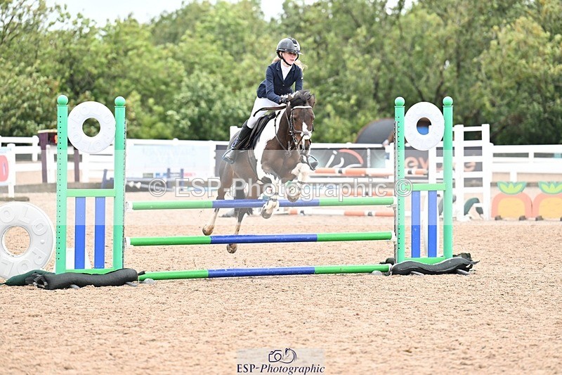 250920-151446-01737 - Cls 32 Stepping Stones