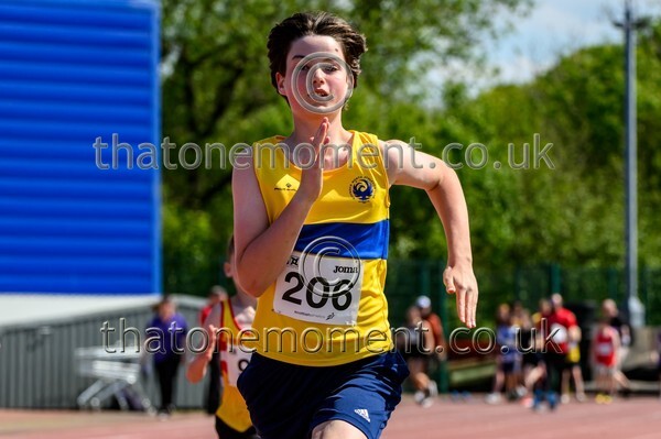 West25Sat-927067 - Track Male