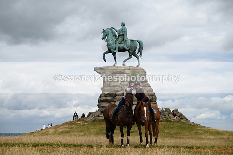 DSC_7042 - Time at Statue 12:45 to 13:15