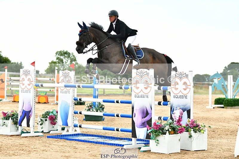 230720A-160050-04129 - Cls 9, 2 Star Big 1.40m Start to break