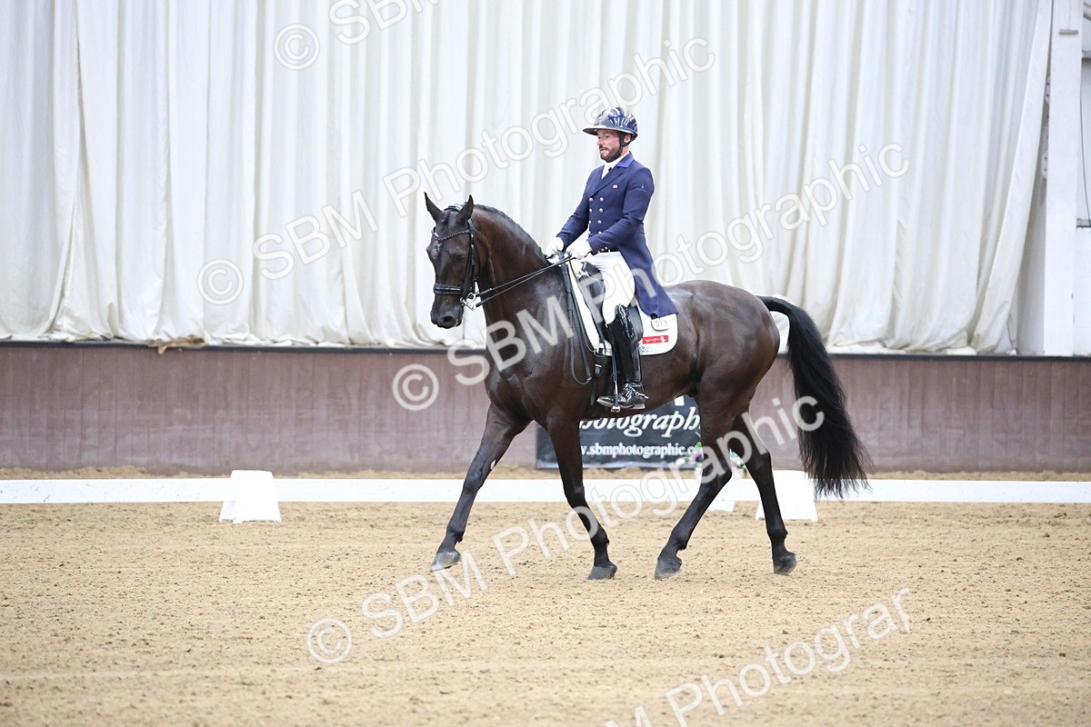 SBM_004314 - Class 9 - FEI Inter 1 Gold - 15.55-16.43