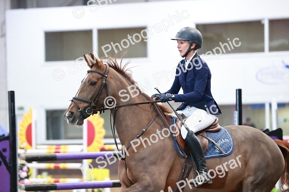 SBM_003064 - Class 11 - Senior Foxhunter 1.20m
