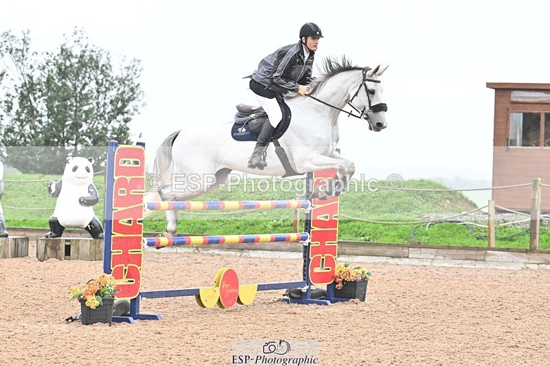251003-131020-01043 - Cls 3 Foxhunter and 1.20m