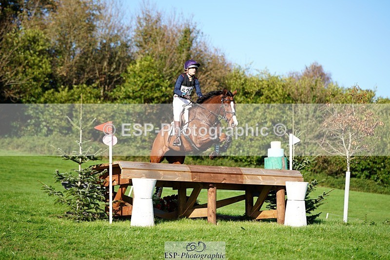 241026-143840-14156 - 520-Lottie.Newton-GOSSAMER