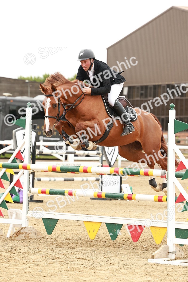 1I0A8096 - Class 5 - Senior Foxhunter 1.20m
