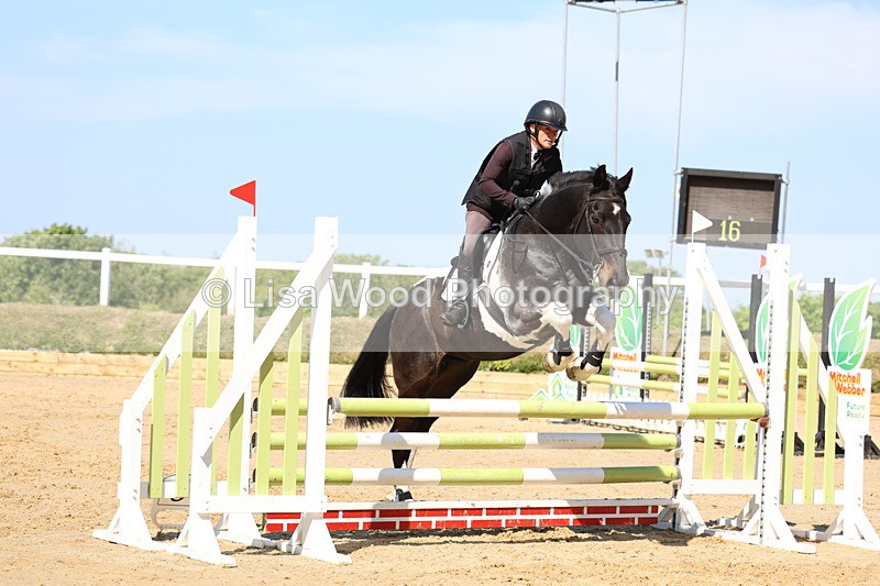 3E7A5381 - Class 4: Senior BN/90cm open