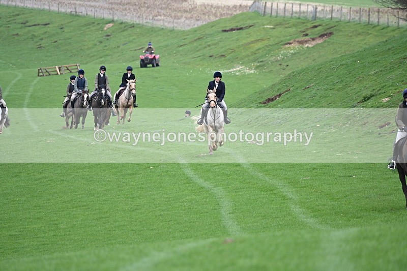 WJ6_9265 - Line Three