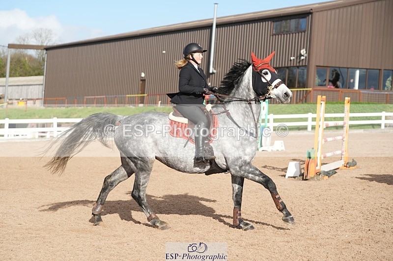 251108-132847-02730 - Cls 13 Foxhunter and 1.20m Open