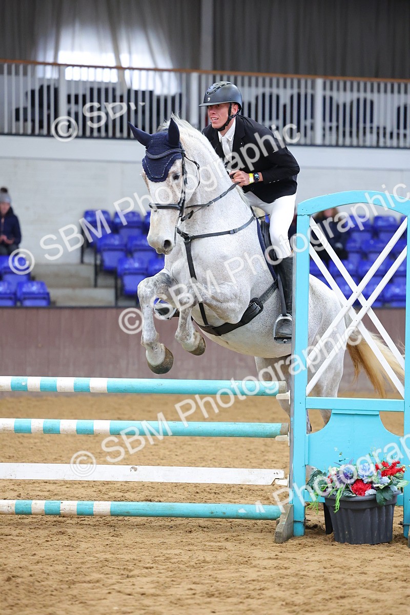 SBM_009795 - Class 20 - Senior British Novice/ 90cm Open - First Round (0.90m)