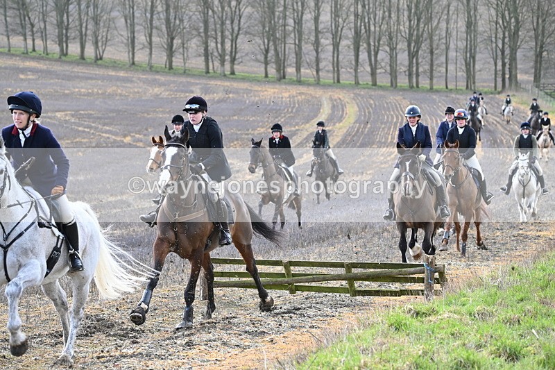 WJ6_8611 - Meet & Line One