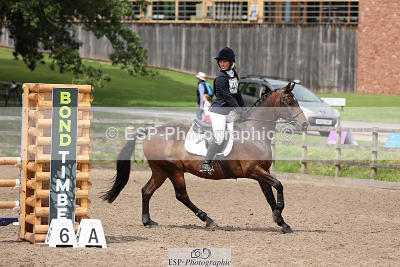 240804-115500-12895 - 460-Amelie_Huntington-Whiteley-HOLNEST_FINNEGAN