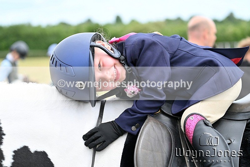 WJ7_3882 - Nancy & Churchill's first Show 22-06-25