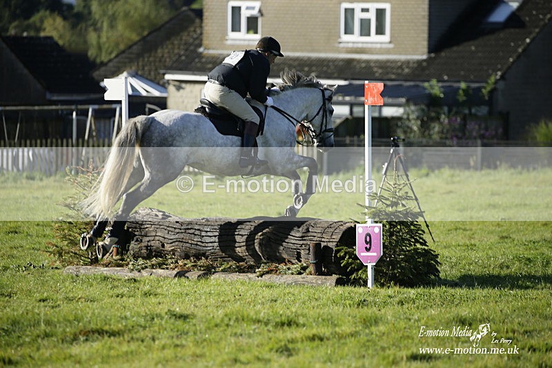  WWHT 031021 657 - WWEC Novice Restricted (0.80m) 18/10/20