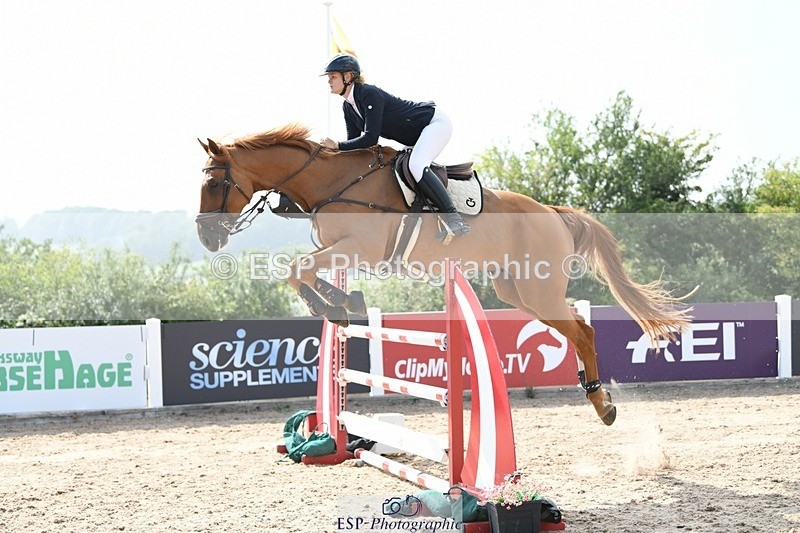 250725-162741-03921 - Cls 10 1.05m Amateur Quali