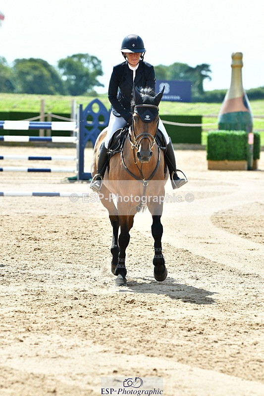 230720A-113611-02182 - Cls 5, 2 Star Medium 1.35m